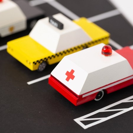 Ambulancia - Coche de madera