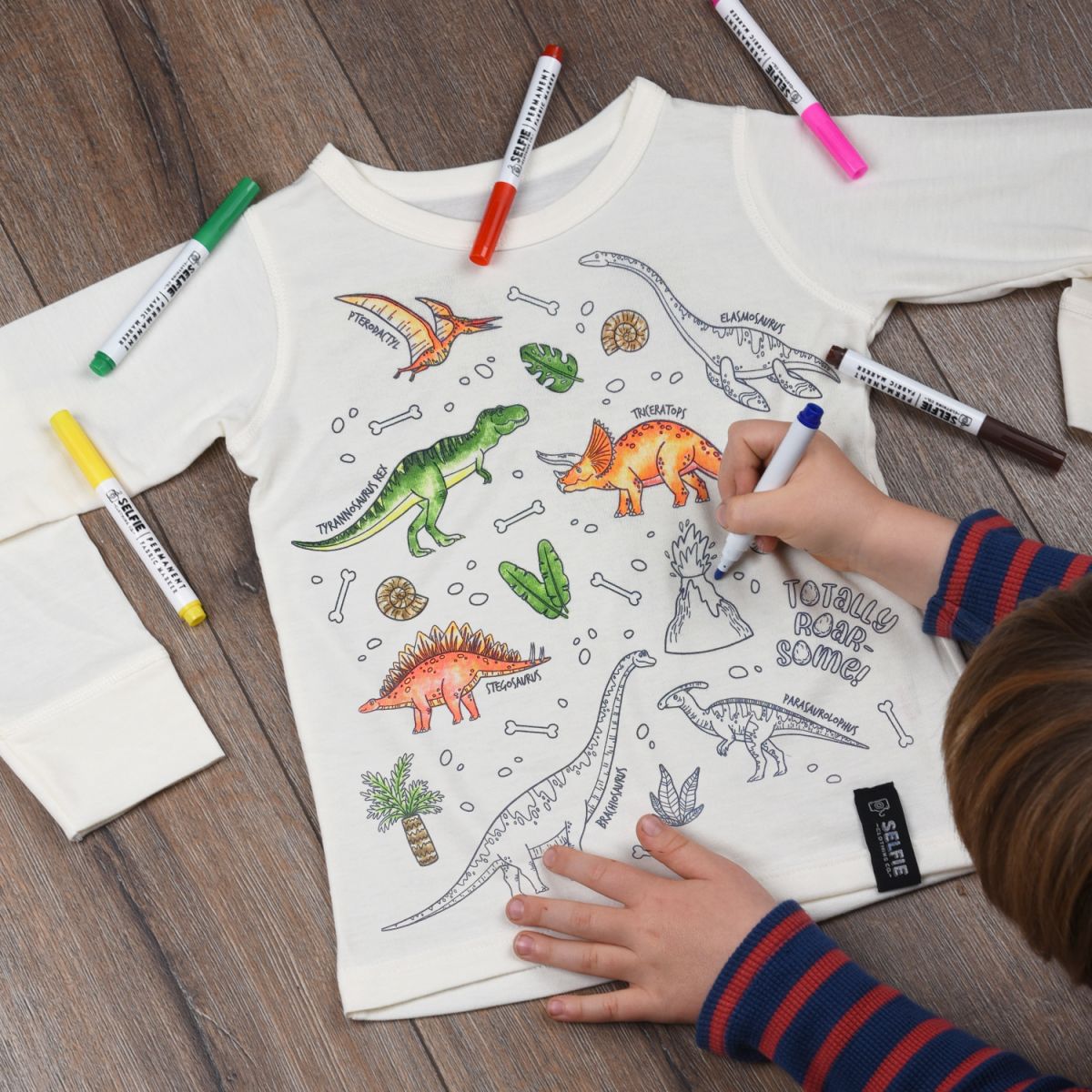 Camiseta Dinosaurio - Kit para colorear - Talla 8-10