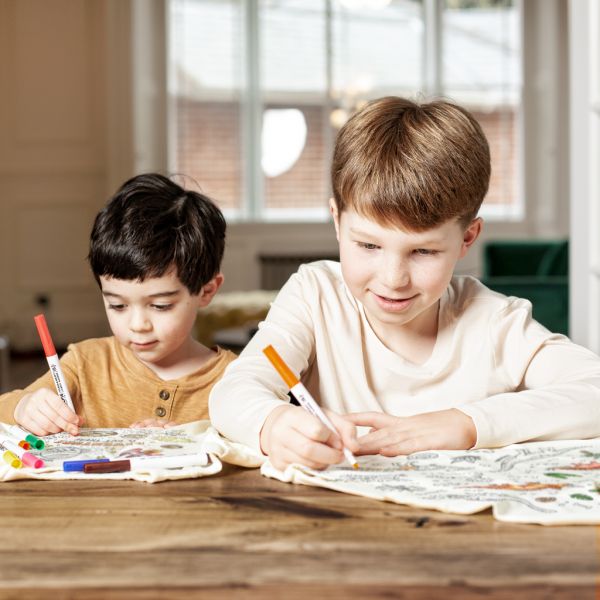 Manualidades creativas para niños: colorear, crear, jugar