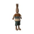 Rabbit, Shirt and dark shorts - S2 (29 cm)