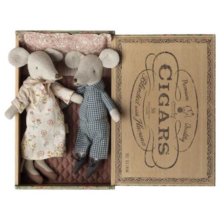 Ratoncitos Abuelos en Caja (15cm)